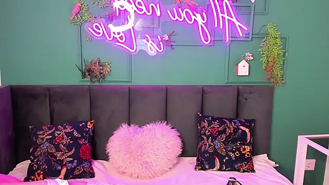 Angel Fleur online show from May 23, 1:33 am