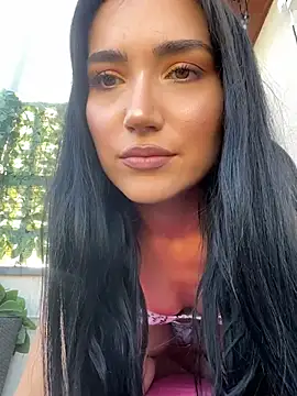 AliceSchuster online show from July 6, 5:15 am