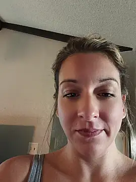 missbellastar online show from May 21, 3:52 pm