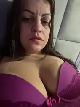 Snapshot of sweet_milenaa chatting on June 22, 11:29 am sweet milenaa online show from June 22, 11:29 am