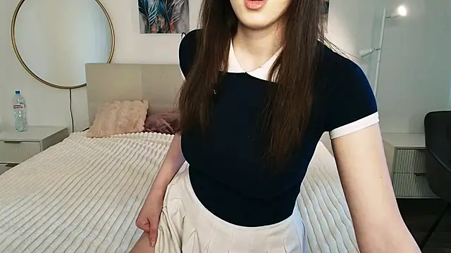 venus vera online show from May 20, 9:15 am