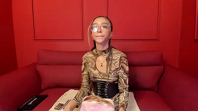 Snapshot of HannaCarttier_ chatting on May 27, 12:24 pm HannaCarttier online show from May 27, 12:24 pm