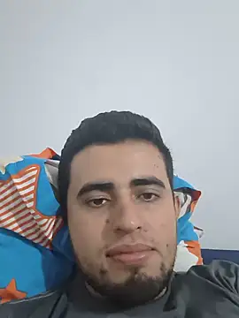 Snapshot of Alejo10051 chatting on June 12, 8:41 pm Alejo10051 online show from June 12, 8:41 pm
