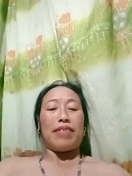 lili anhh online show from May 18, 4:24 pm
