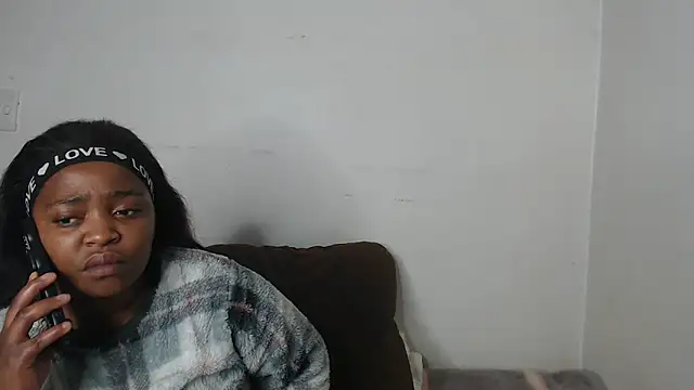 African Busty online show from June 20, 8:06 am