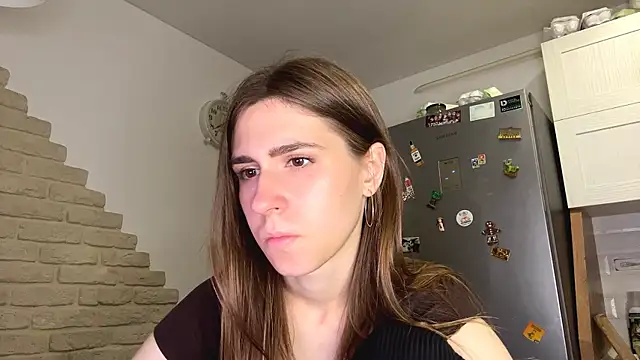 ZaraGuyette online show from May 17, 11:12 pm