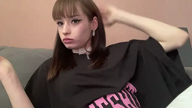 lolgothmichelle online show from May 27, 2:14 pm