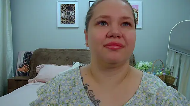 DianaKristol online show from May 19, 6:31 am