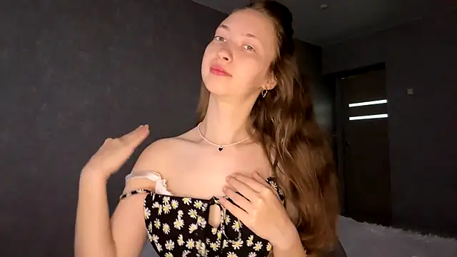 Emily Mur  online show from July 6, 5:04 am