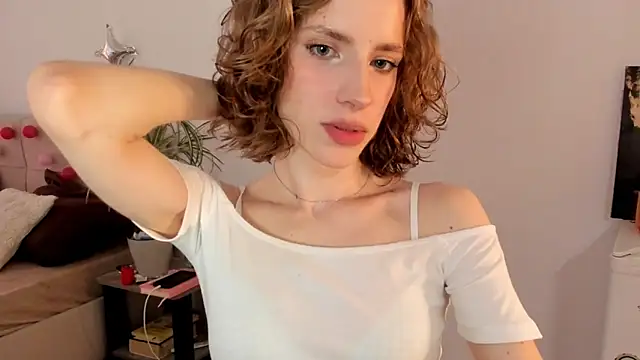 imogensy online show from June 14, 2:19 pm