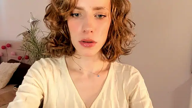 imogensy online show from June 15, 2:19 pm