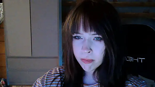 NoirEva online show from May 22, 5:29 pm