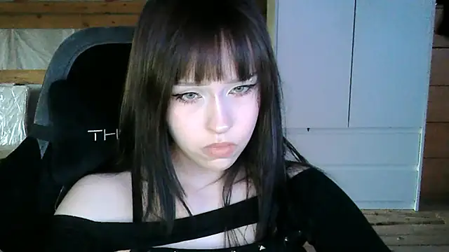 NoirEva online show from May 27, 4:59 pm