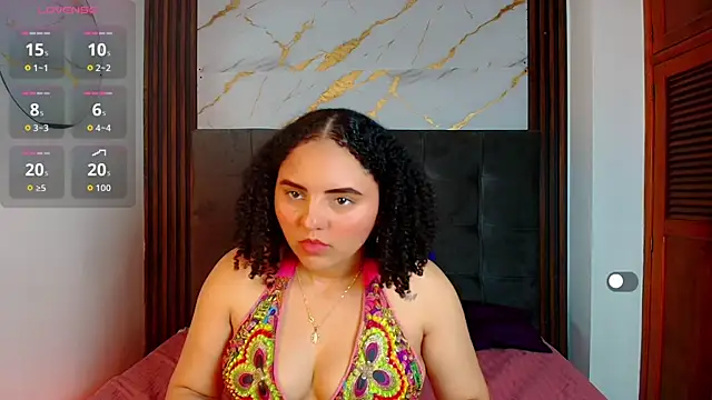 Snapshot of Sol__Latina chatting on July 7, 6:47 am Sol Latina online show from July 7, 6:47 am