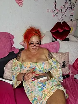 AshleyGinger   online show from July 8, 8:57 pm