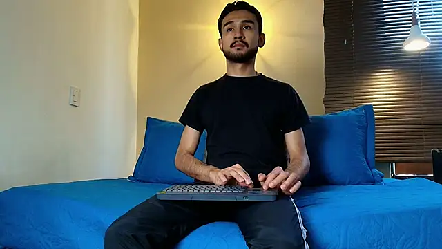 AxelClark S online show from May 22, 7:52 pm