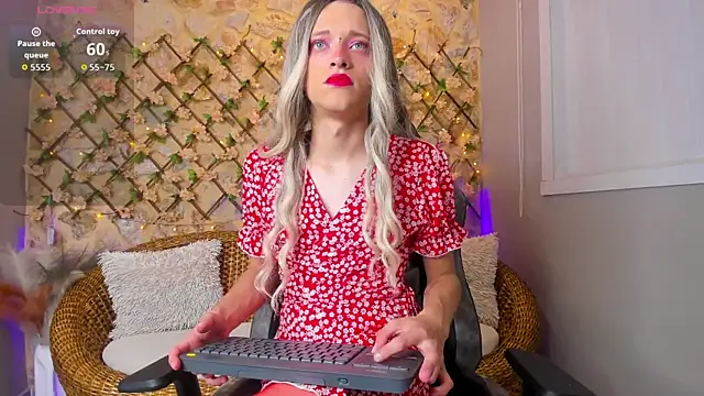 SamanthaDiiamond online show from May 25, 9:10 pm