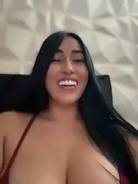 Snapshot of areviklusine1 chatting on July 5, 6:26 pm areviklusine1 online show from July 5, 6:26 pm
