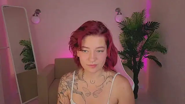 Nikki Gringer online show from July 8, 1:21 am