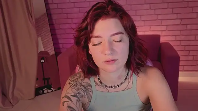 Nikki Gringer online show from July 13, 1:08 am