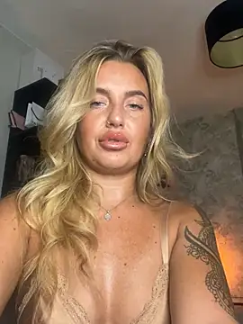 CharlottemilfUKx online show from June 2, 7:49 pm