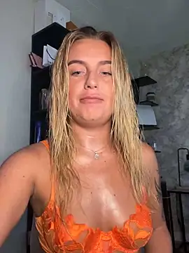CharlottemilfUKx online show from June 4, 7:53 pm