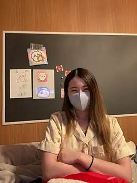 sara-n n online show from May 24, 2:33 pm
