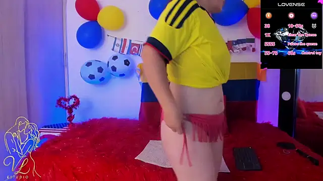 BLONDIE TATIS online show from June 17, 12:40 pm