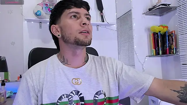 StefanoBigCock online show from May 21, 7:10 pm