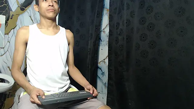 RONALDA HOT26 online show from May 21, 7:48 am