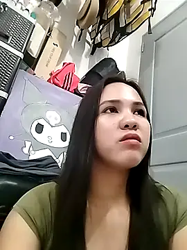 Sweetcucumber69 online show from May 15, 9:49 am