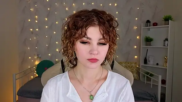 Snapshot of Kira__Fluffy chatting on July 10, 12:04 am Kira Fluffy online show from July 10, 12:04 am