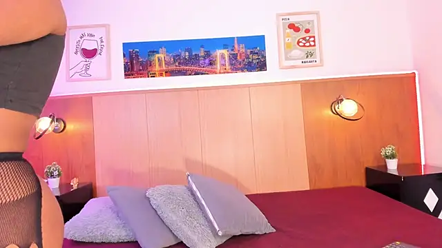 Snapshot of Anniie_Fox_ chatting on July 8, 1:04 pm Anniie Fox online show from July 8, 1:04 pm