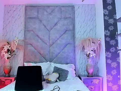 Peyton Roses online show from May 19, 4:46 pm