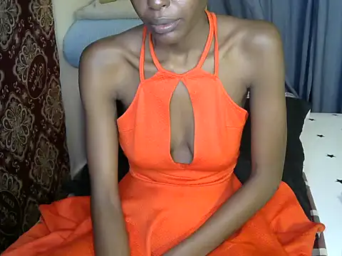 petite hottie online show from June 24, 2:05 pm