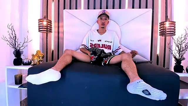 anxiuos miller online show from May 20, 5:46 am