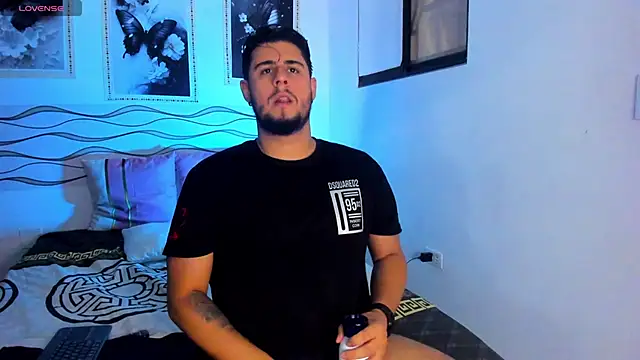 Ryan evannss  online show from May 27, 12:24 pm