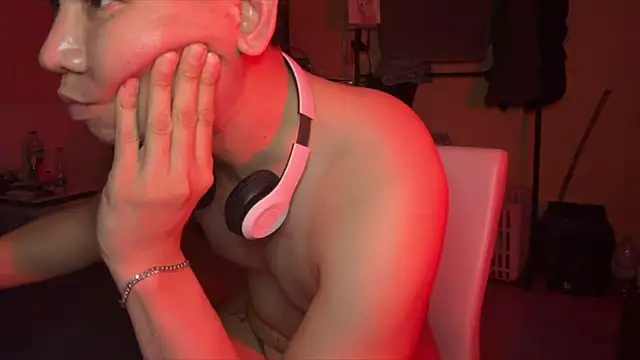 nattyxboi online show from June 24, 1:59 am