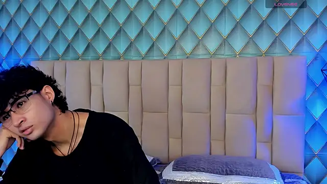 Sofia-Ethan online show from May 25, 6:25 pm