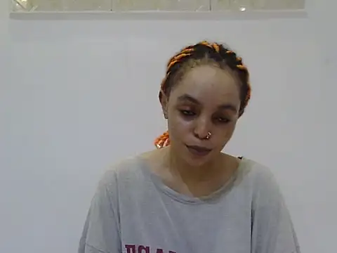 Snapshot of silk_couple1 chatting on June 6, 6:34 pm silk couple1 online show from June 6, 6:34 pm