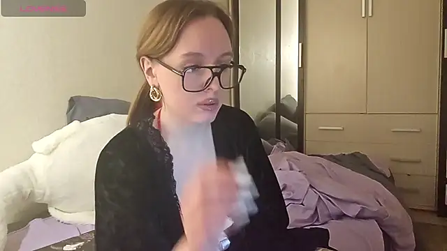 Felicia Miller  online show from May 30, 7:11 pm