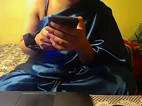 Snapshot of modelqueen5 chatting on June 14, 8:38 am modelqueen5 online show from June 14, 8:38 am