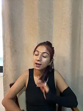 Snapshot of Juliywant chatting on May 17, 11:39 am Juliywant online show from May 17, 11:39 am