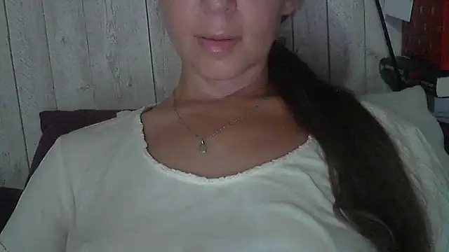 Snapshot of Bella--White chatting on June 30, 3:02 pm Bella--White online show from June 30, 3:02 pm