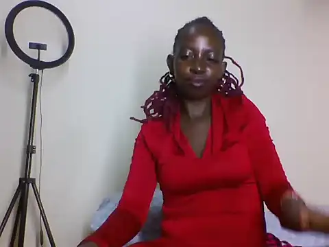 Snapshot of maamypussy chatting on July 3, 12:22 pm maamypussy online show from July 3, 12:22 pm