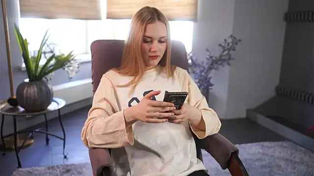 DanikaGudinas online show from May 20, 11:05 am