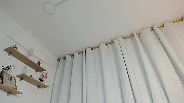 Snapshot of Ayanaa_Ebony_ chatting on June 29, 11:21 am Ayanaa Ebony online show from June 29, 11:21 am