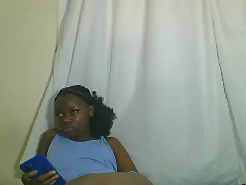 Sweetgal2025 online show from July 9, 4:16 am