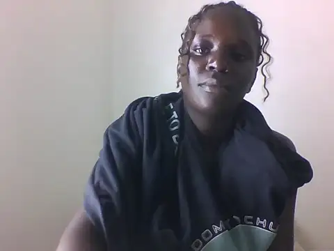 LatishLava online show from May 18, 1:06 pm