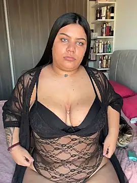 Snapshot of CharlotteFoxx3 chatting on May 21, 8:05 pm CharlotteFoxx3 online show from May 21, 8:05 pm